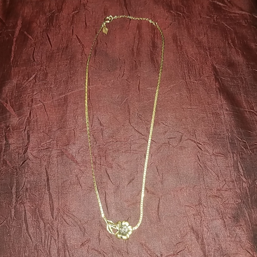 Vintage Sarah Coventry flower necklace